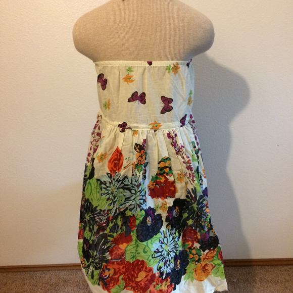 White floral dress - size small - Picture 3 of 7